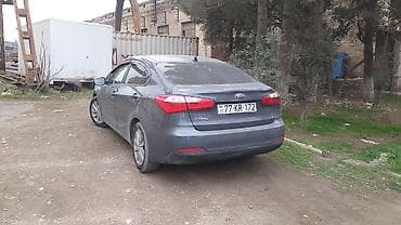 qazel satisi: Kia Forte: 1.8 l | 2015 il Sedan — 2