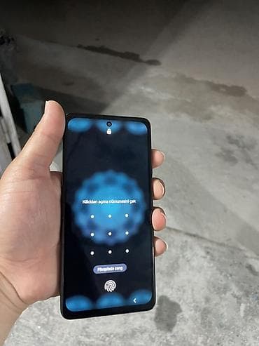 xiaomi redmi not 12 s: Samsung Galaxy A52, 256 GB, rəng - Qara, İki sim kartlı — 1