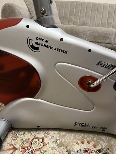 işlənmiş velosiped: 600 azn alınıb, 220 azn satılır. Evdə sıxlıq səbəbindən. Real alıcıya — 4