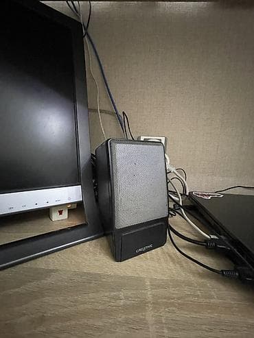 ayfon 1: 1 ədəd monitor və notebook klaviaturamauspad Monitor Sony — 2