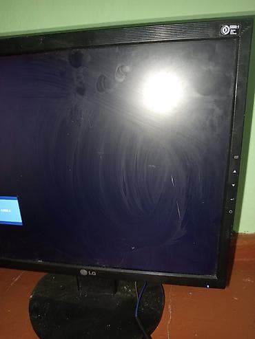 komputer ehtiyat hisseleri: LG Flatron L1753S – 17” LCD monitor - Model: L1753S (etiketdə — 4