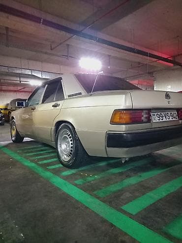 mercede c 250: Barter maraqldir - Kuzov: 4 qapılı sedan, gümüşü rəng - Mühərrik: ön — 8