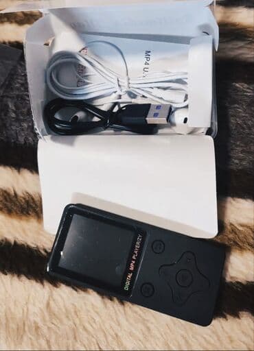 Maqnitofonlar: Rəngarəng rəqəmsal MP3/MP4 pleyer Xüsusiyyətlər: - Daxili yaddaş: 32 — 3