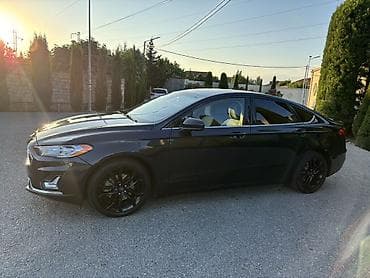 4 qapi niva: Ford Fusion sedan - Kuzov: 4 qapılı sedan, göy rəng, tündləşdirilmiş — 3
