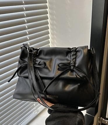 charles keith çanta: Qadın çiyin çantası – “FASHION & BAGS” yazılı, qara rəng - — 2