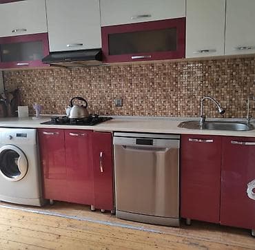 nefclerde kiraye ev: Kirayə olaraq təqdim olunan geniş, iki mərtəbəli fərdi ev. qızlar üçün — 2