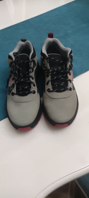 yaşıl krossovkalar qadın üçün: Tiberland brend geyim — 2