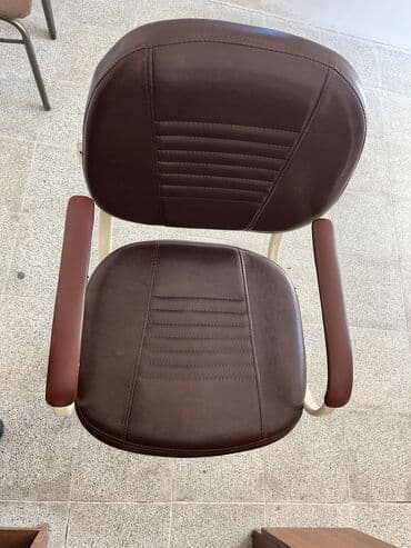 зеркало для ванной: Б/у, Стол для стрижки, С зеркалом — 1