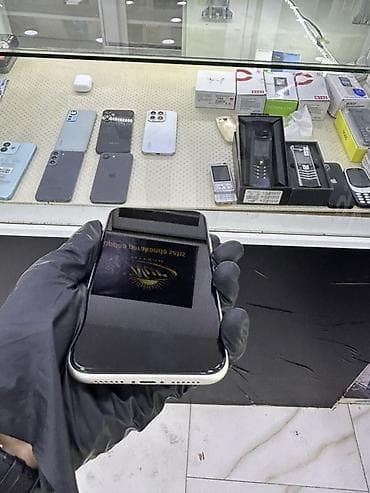 ipon: IPhone 11, Ağ, Face ID — 7
