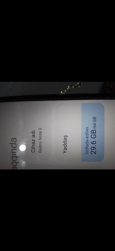 planşetlər və qiymətləri: Xiaomi Redmi (model arxa qapaqda “Redmi” loqosu ilə). Rəng: tünd mavi — 8