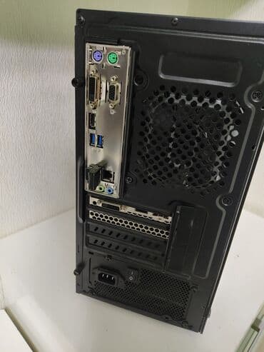 Kompüter ehtiyyat hissələri: Komputer monitor ve aksesuarlar satillir 7 ay di almisam cox az — 5