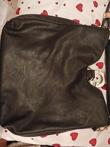 çanta sumqayit: Qadın çantası – klassik qara rəng - Material: süni dəri teksturalı — 1