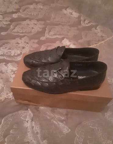 İnformatika: Gencede satilir deri Turkiye istehsalidir - Brend yazısı: “Salvatore — 1