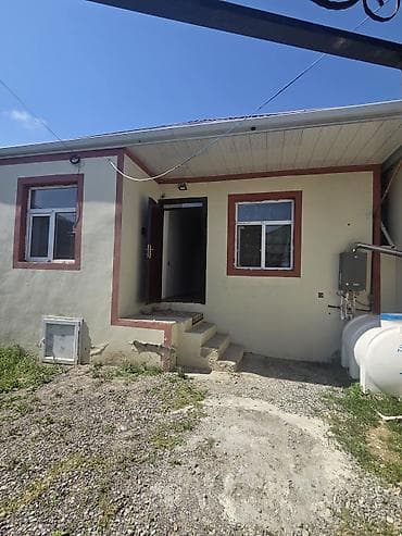 Дома: Bıne savxoz 160 dayanacaqınnan ıçerde. Fatıme baxça yanında sakıt — 1