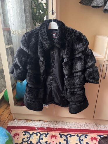 qadın eynəkləri ucun futlyar: Az geynilib defekdi yoxdu S razmerdi qolu dirsekdendi tuku tokulen — 1