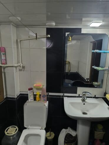 kirayə neftcilər: Salam. Ev 1 otagin 2ye bölünmesidir. Real aliciya cuzi endirim olacag — 10