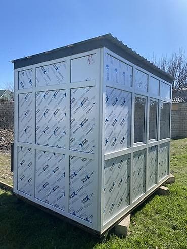 киоск: Satış köşkü / ticarət vitrini - Ölçü: 3 metir uzunluq) x 2 m (eni) x — 4