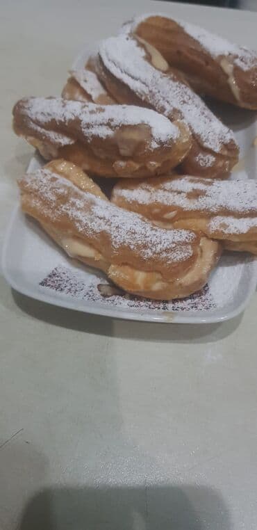 Məişət kimyəvi maddələri: Ekler – yüngül şu xəmiri, bol kremlə doldurulmuş fransız deserti — 2