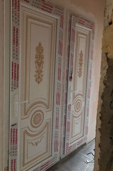 qapi ustu asmalar: Plasti̇k şkaf. Ağ və rəngli̇ — 21