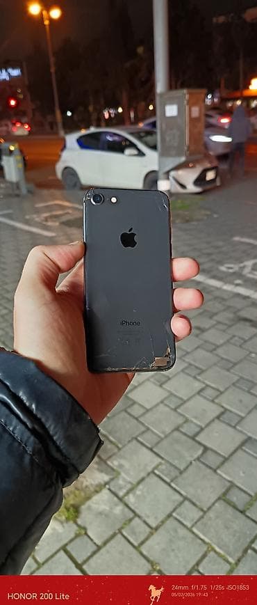 iphine: IPhone 8, 64 GB, Qara, Barmaq izi — 4