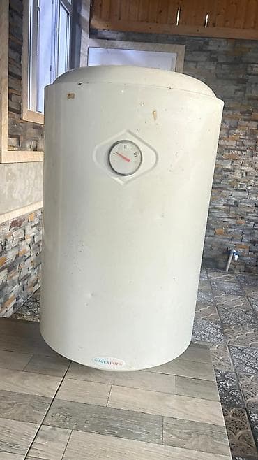 şimşek su çəni: Aqua Hot elektrik su qızdırıcısı (boiler) - Silindrik korpus, ön — 1