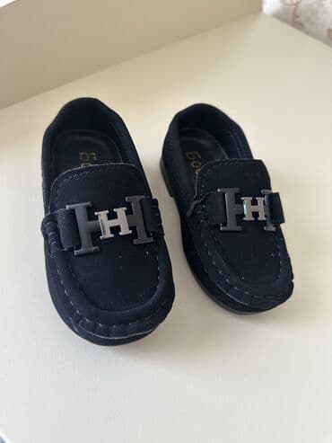 детские балетки для танцев: Tezedir keyfiyyetlidir. Son qiymet 20 azn hec geynilmeyib — 1