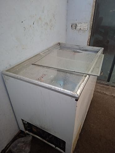 Şüşəli dondurucu