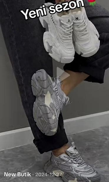 krosovkalar: Adidas, Ölçü: 37.5, rəng - Ağ, Yeni — 1