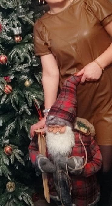 Qadın geyimləri dəsti – 3 ədəd 1) Qəhvəyi mini don - Material: süni