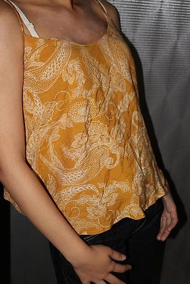 mayka türkçe: Qadın üçün naxışlı kolsuz top - Model: nazik çiyin askılı, azad kəsim — 4