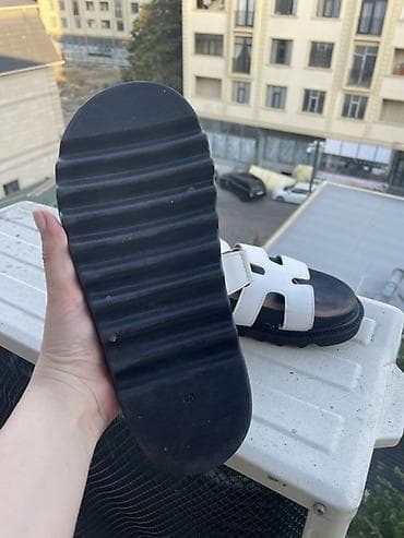 bağlı sandallar: Ağ rəngli qadın sandal modeli ‼️ Trendyoldan alinib, boyuk oldugu — 6