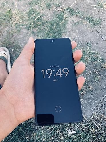 oyuncu laptop ucuz: Redmi smartfon - Rəng: Qara, mat arxa səth - Kamera bloku: Üçqat arxa — 2