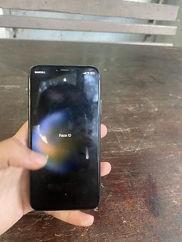 adapter apple: IPhone X, Qara, Face ID — 2