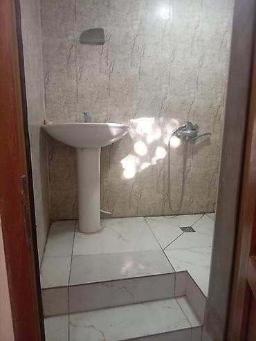 kiraye ev 1 otag: 1 otaqlı həyət evi – kirayəlik yaşayış sahəsi 30 kv ümumi həyət — 8