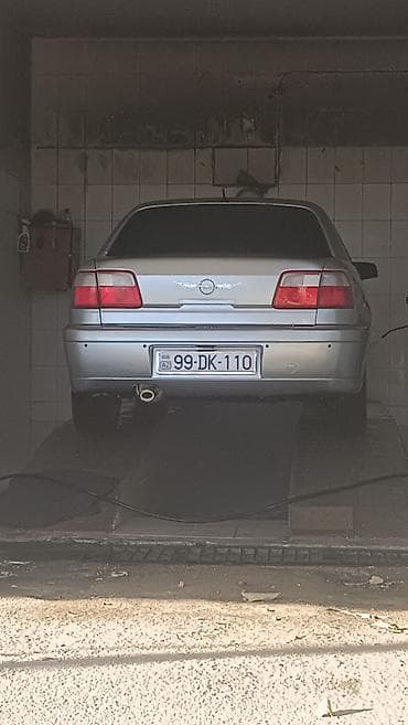 b class: Opel Omega: 2.2 l | 2003 il 500000 km Sedan — 4
