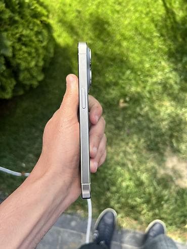 iphone 16 pro max ikinci el: IPhone 15 Pro, 128 GB, Natural Titanium, Simsiz şarj, Face ID — 3