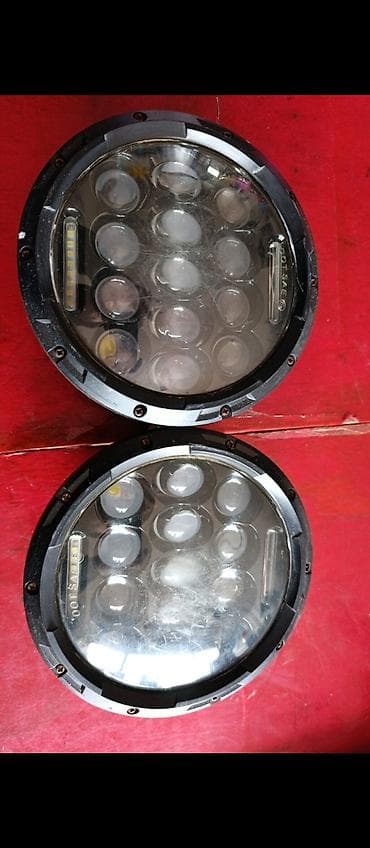 led fara: Komplekt, Yaxın və uzaq vuran işıqlar Jeep — 1