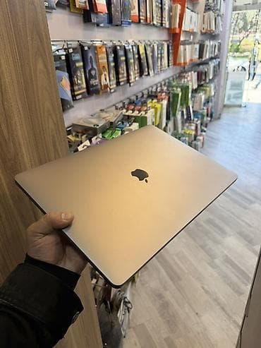 macbook pro 2018: Apple MacBook, 16 ", Intel Core i7, 512 GB — 4