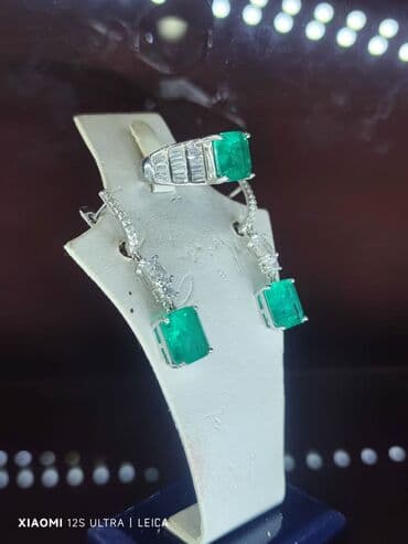 gumuş əşyaları: Dəstə daxildir: Üzük, Sırğa, Gümüş, 925 Əyar — 1