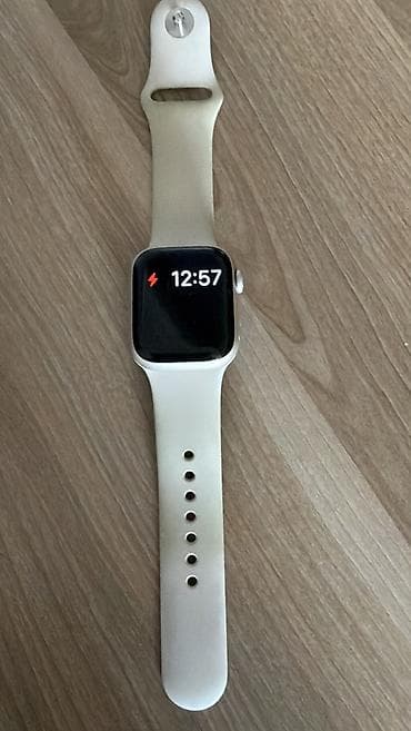 smat: İşlənmiş, Smart saat, Apple, Sensor ekran, rəng - Ağ — 1