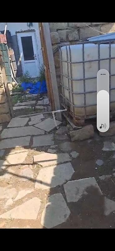 salyanda: Ev satilir 4 sotun icindedi 5 otaq 7 das kursunde tikilib yaninda — 4