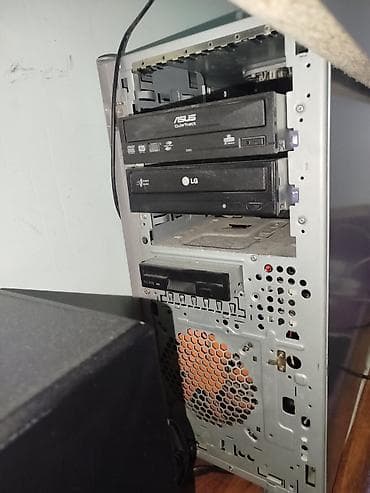 Kompyuter seti – masaüstü sistem blok + monitor + 3 eder maqnitafonu