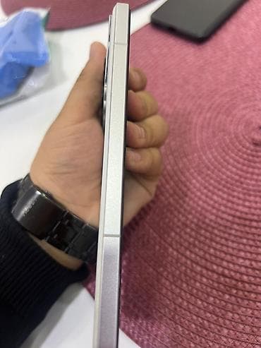 z flip 6: Poco F6 Pro, 512 GB, rəng - Ağ — 6