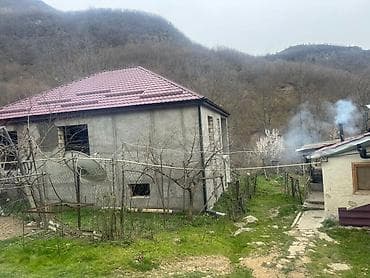 ucuz menzillerin satisi: 🏠 Köhnə ev (tam hazır): 	•	3 otaqlı 	•	2 geniş balkon 	•	Mətbəx, hamam — 9