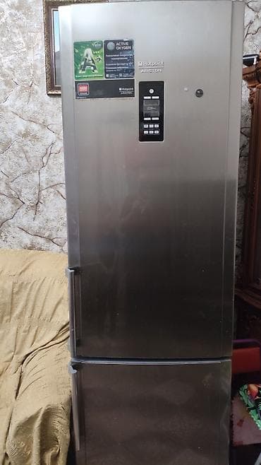 Kompüter, noutbuk və planşetlər: Xarab 2 qapılı Hotpoint Ariston Soyuducu Satılır, rəng - Gümüşü — 1