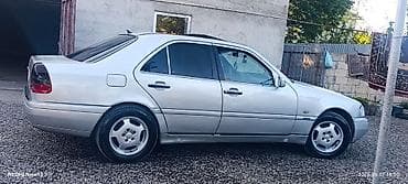 bmw 20 pin: Mercedes-Benz C-Class: 2.2 l | 1993 il Sedan — 5