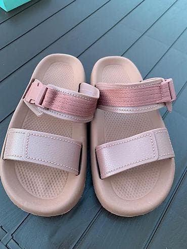 Uşaq üçün sandal – açıq çəhrayı - Ölçü: 36 (altlıqda qeyd olunub) - — 1