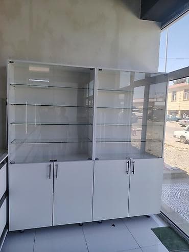 Biznes üçün avadanlıq: Mağaza vitrin mebeli – şüşəli vitrin dolabları və kassanın qarşısı — 1