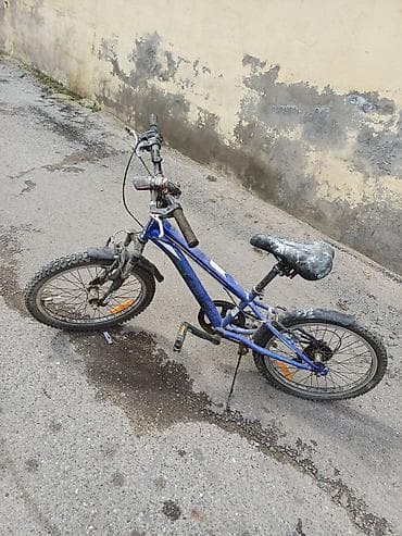 Uşaq velosipedi – 20 düym təkərlər, mavi rəng. Xüsusiyyətlər: -