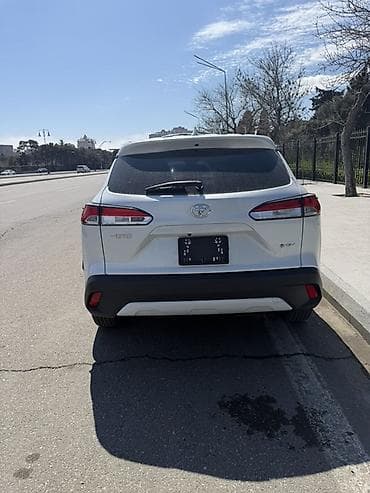toyota.corolla: Toyota Corolla Cross: 2 l | 2025 il Krossover — 10